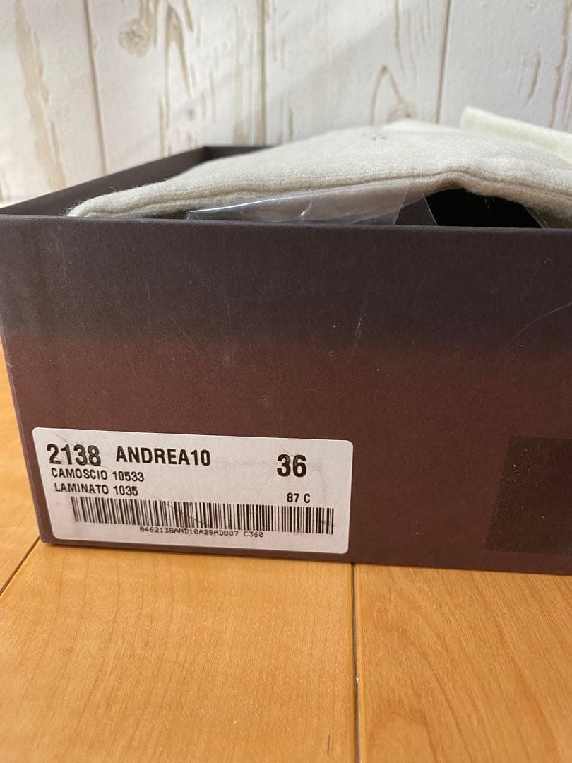 値下げしました！PELLICO スタッズフラットシューズ