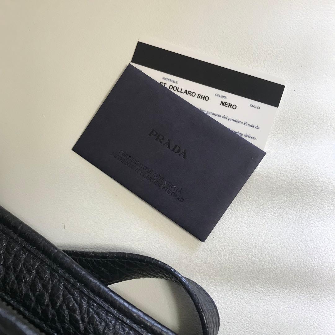 PRADA ヴィンテージ加工 レザーバッグ