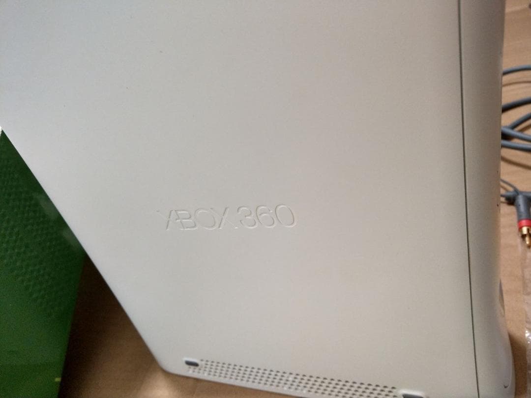 XBOX360本体（コントローラー1個プラス付き＋250GBHDD付き）