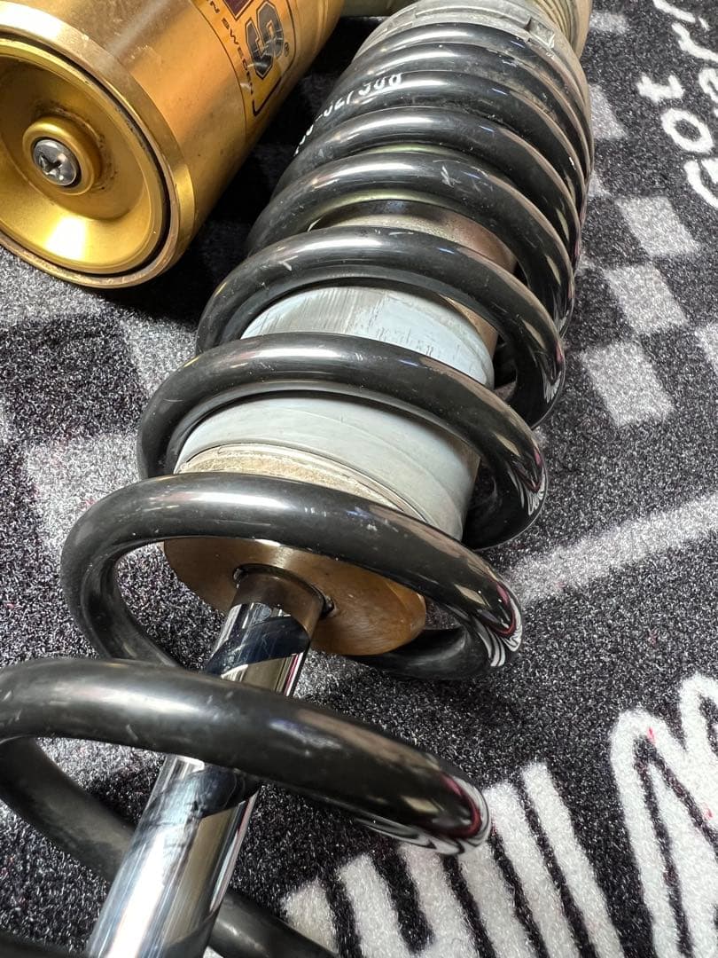 GS400E GSX400E オーリンズ リアサスペンション