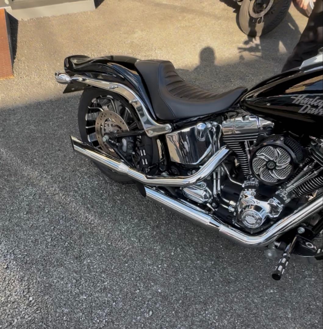 ソフテイルfxstc ソフテイルカスタム スリップオン