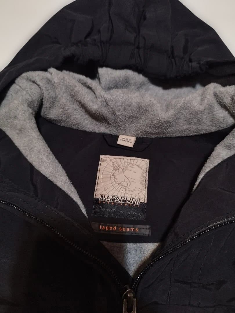 希少レア　NAPAPIJRI　ナパピリ　ウインドジャケット　黒　140 フリース