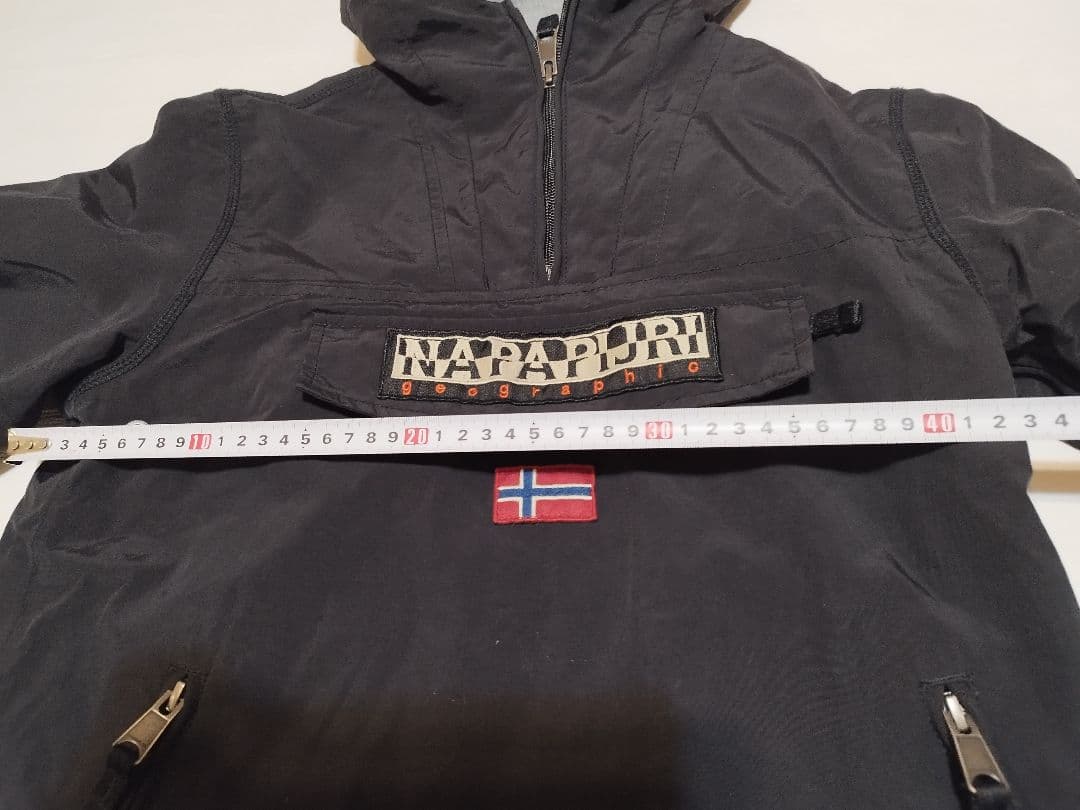 希少レア　NAPAPIJRI　ナパピリ　ウインドジャケット　黒　140 フリース