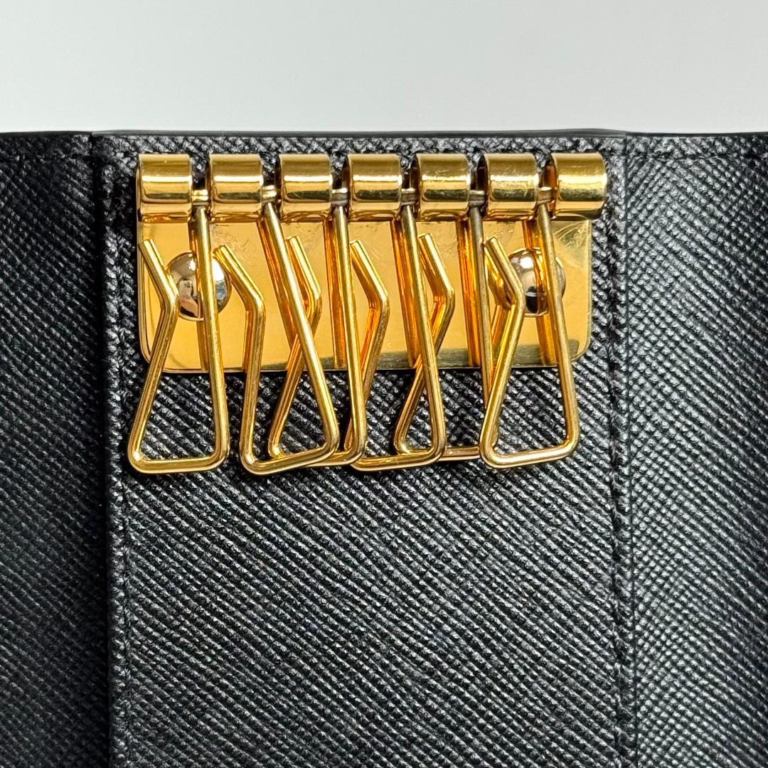 MARNI　マルニ　レザー　キーケース　ブラック　ゴールド　カードケース　財布