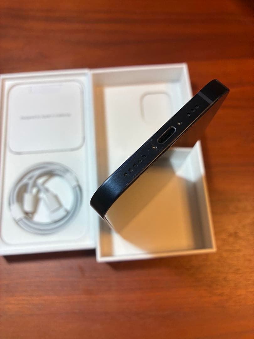 iPhone 12 ブラック64GB 【バッテリー81%】本体 充電ケーブル付き