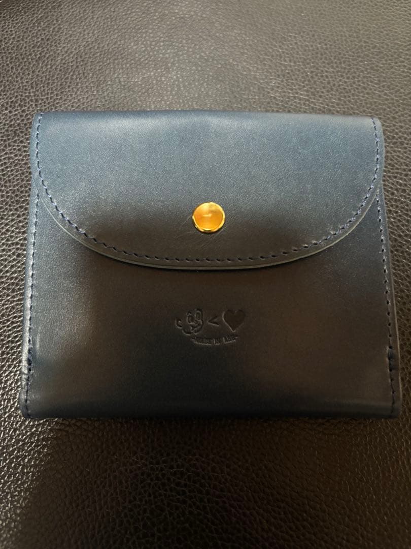 最終値下げkaoyorinakami leather wallet 財布 ブルー