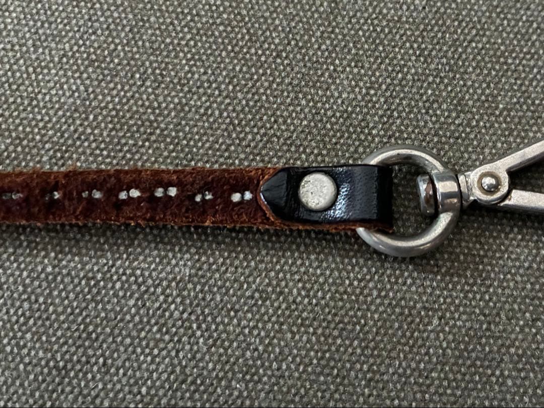 【HTC】①スタッズ レザーウォレットコード ブラック