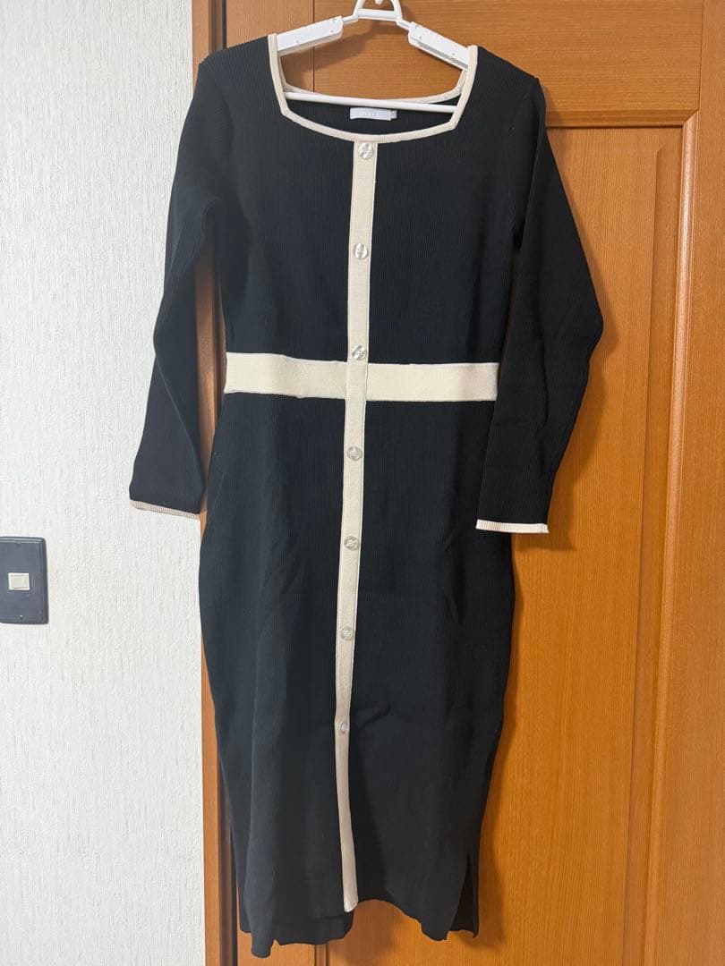 タイト風フロントボタンリブニットワンピース