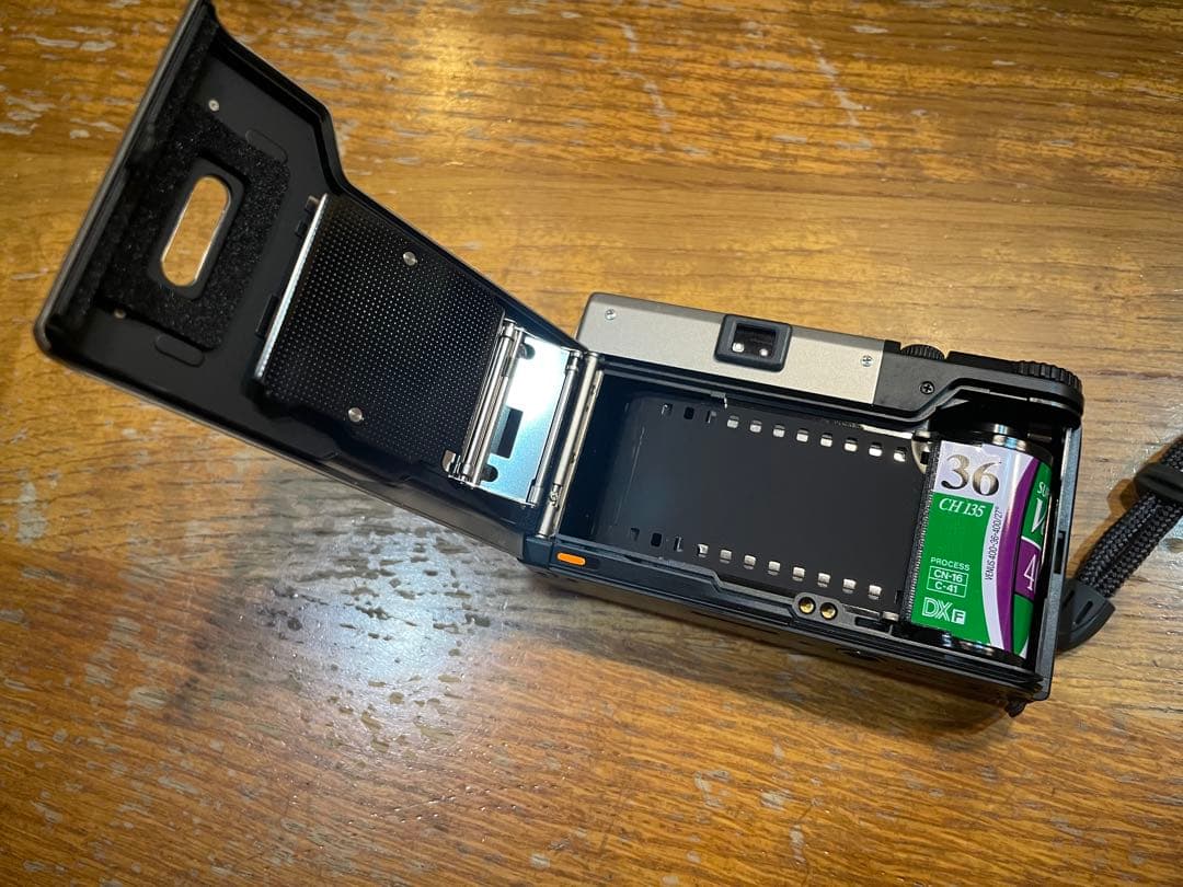 【ジャンク品】CONTAX T3 フィルムカメラ