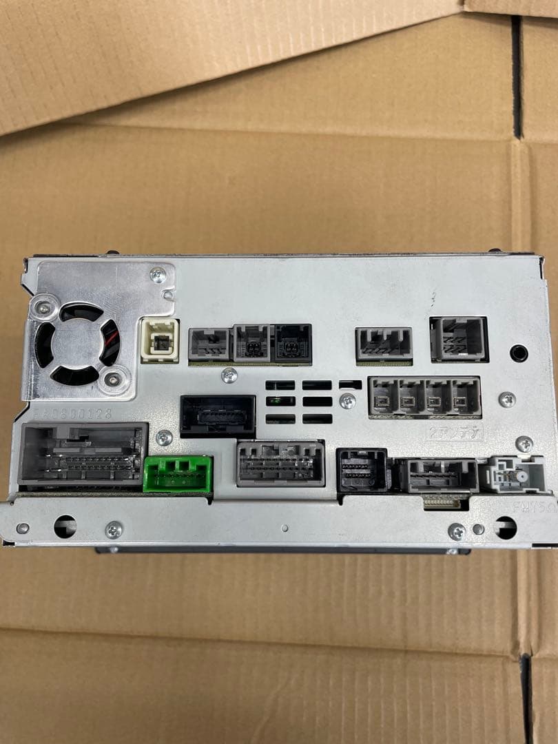 カーナビ　VXM-155VFNi 9インチプレミアムインターナビ