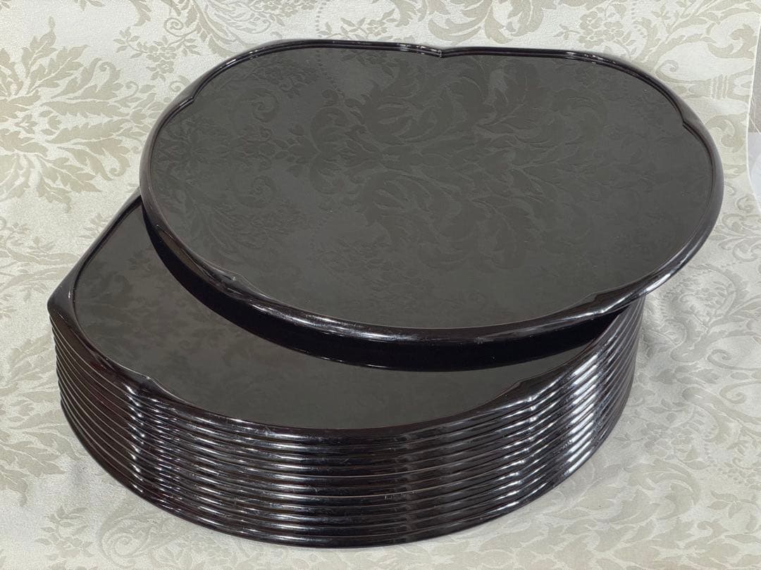 【ほぼ美品】懐石盆　半月盆　縁起の良い梅の花型　リバーシブル12枚セット