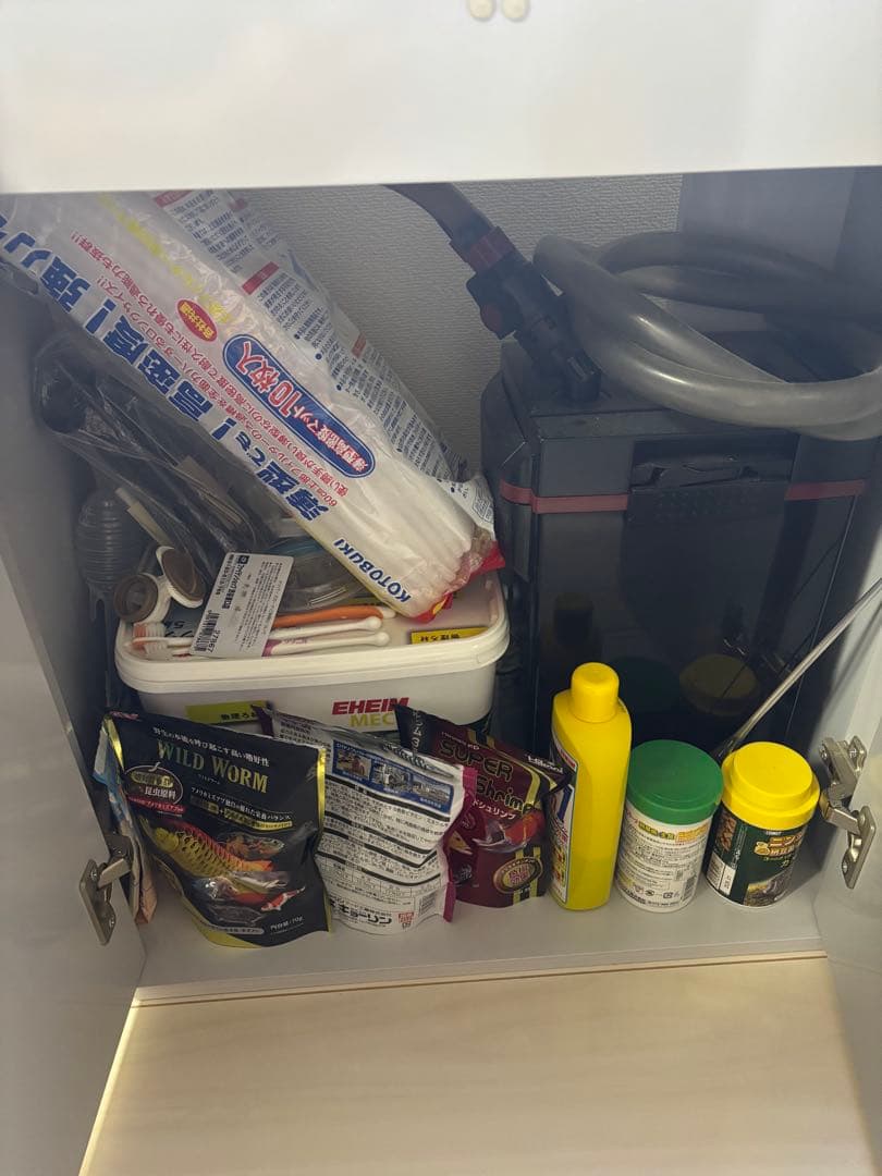 60センチ規格水槽台、水槽、水槽蓋と蓋受け、LEDライト、外部式濾過システム