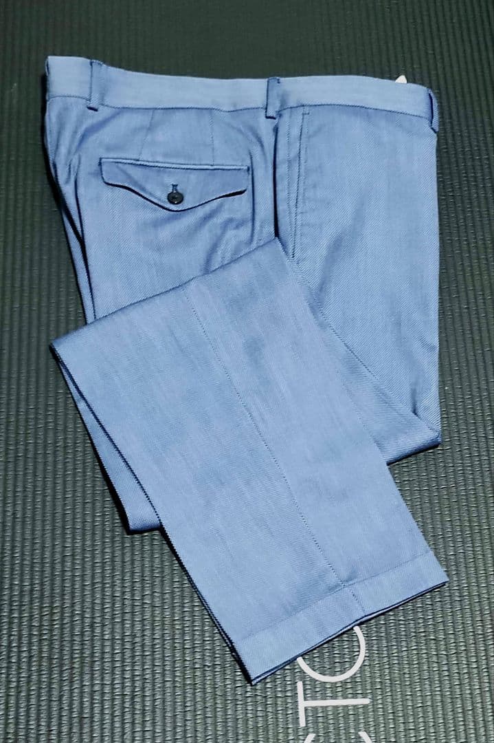 ZARAスーツ　XL 未使用に近い