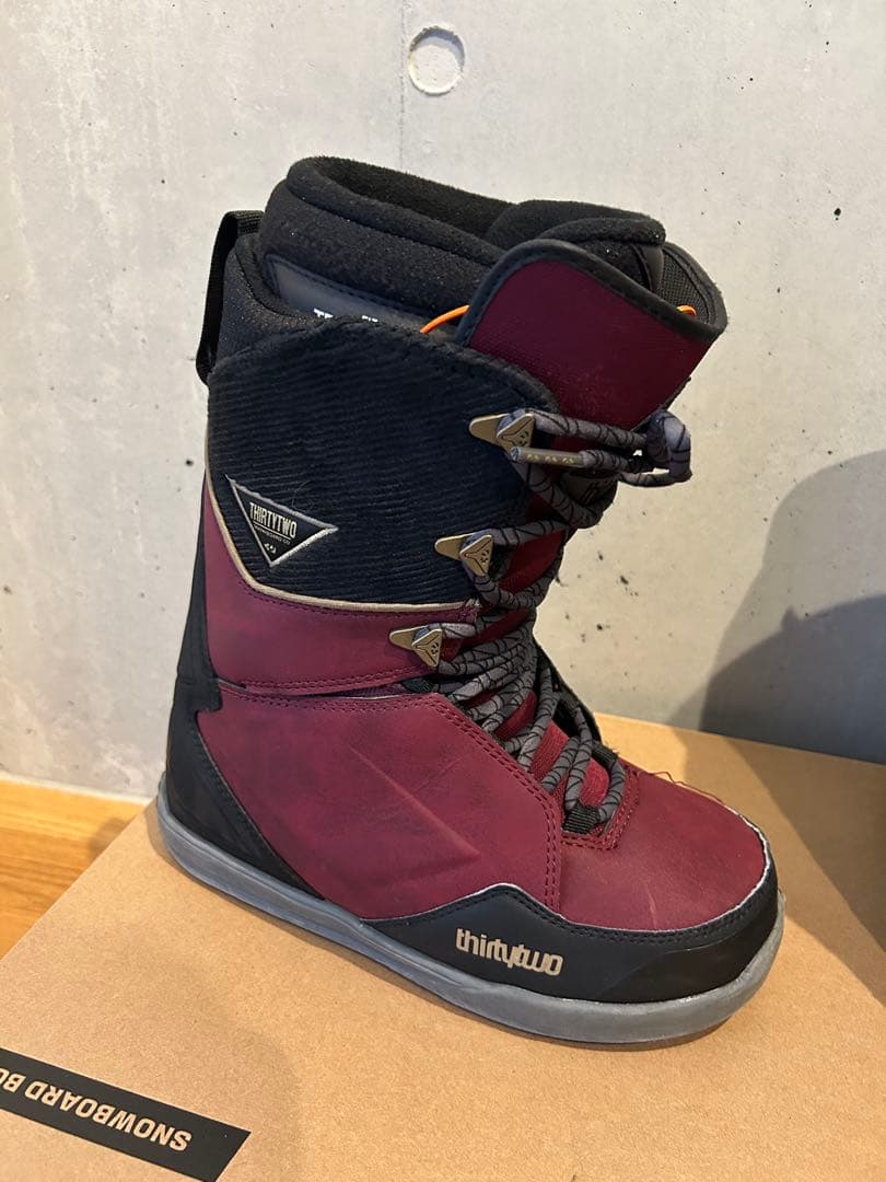 ThirtyTwo スノーボードブーツ LASHED 26cm