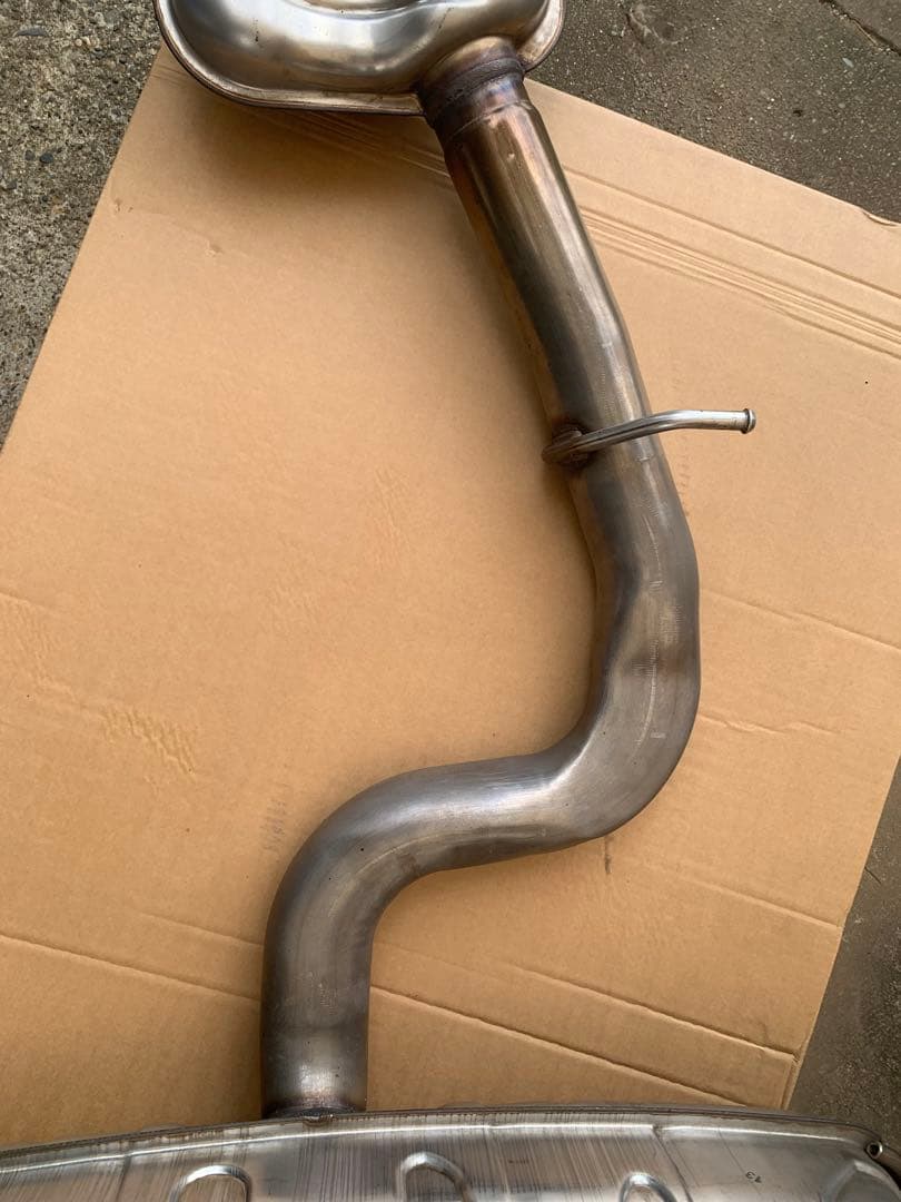 2022年式ゴルフ7.5R 純正マフラー　アクチュエーター無し