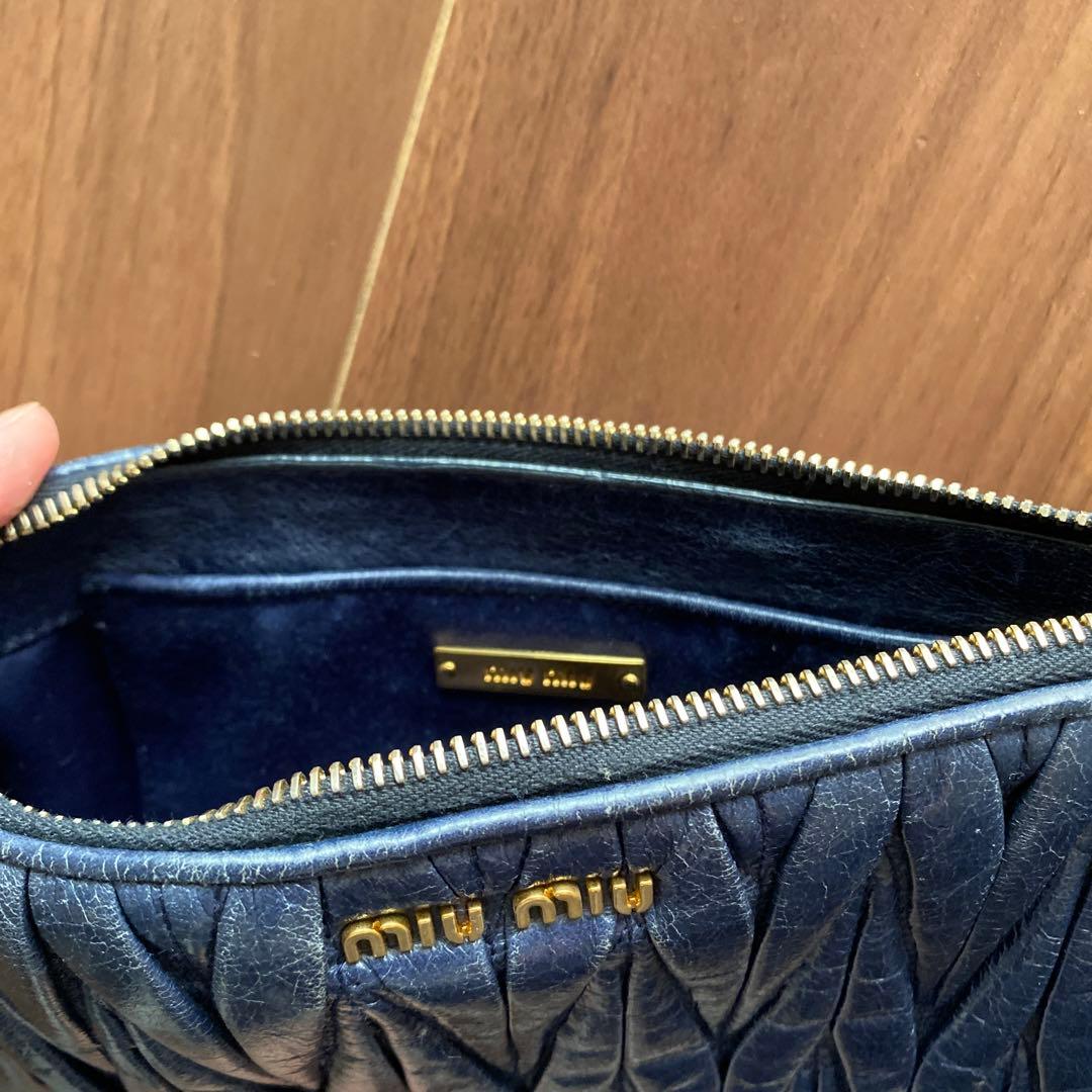 ミュウミュウ　miumiu クラッチバック