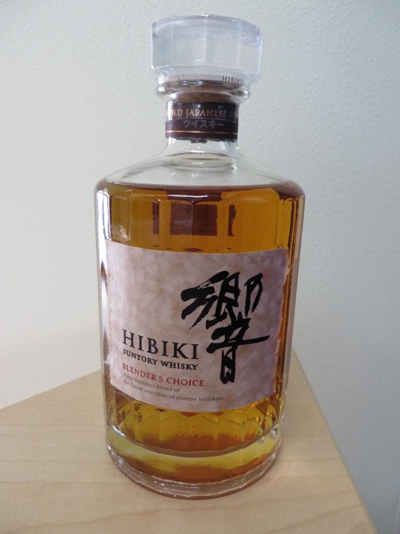 サントリー　響ブレンダーチョイス　700ml 未開栓
