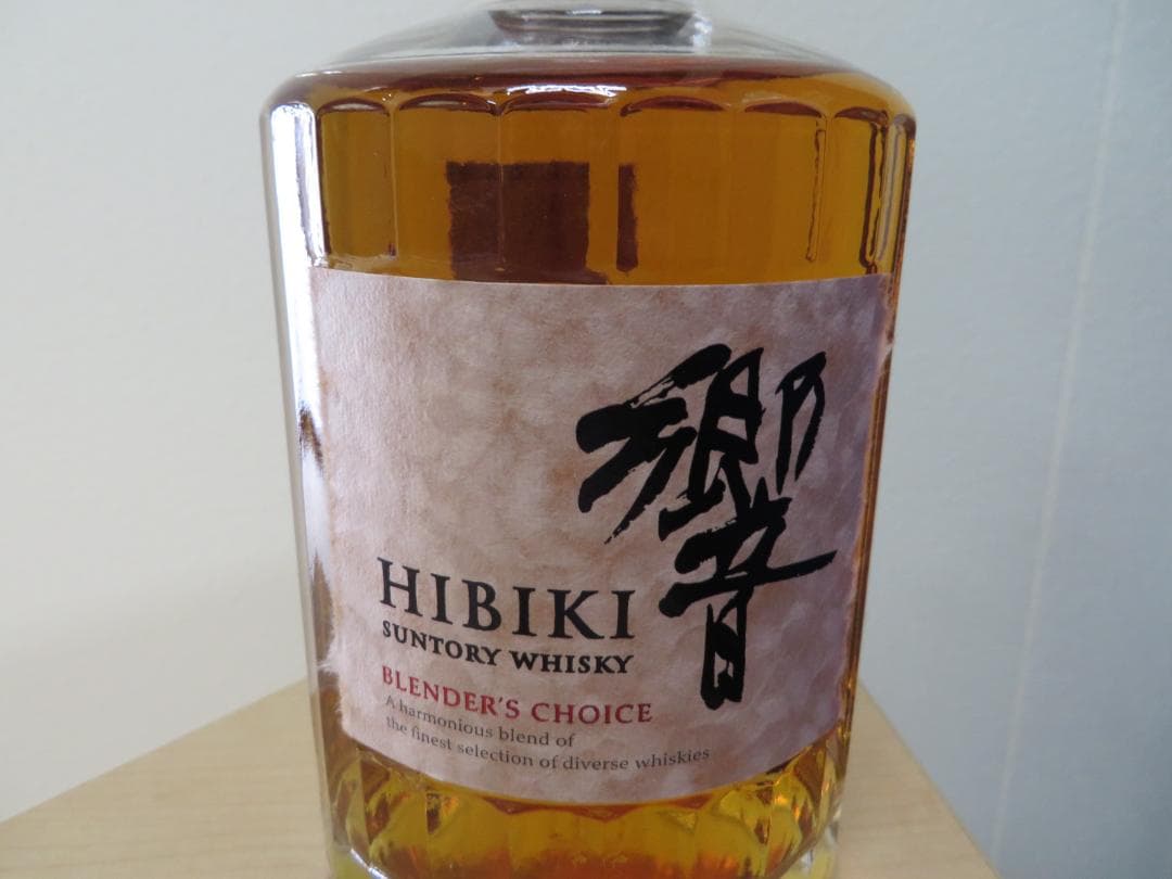 サントリー　響ブレンダーチョイス　700ml 未開栓