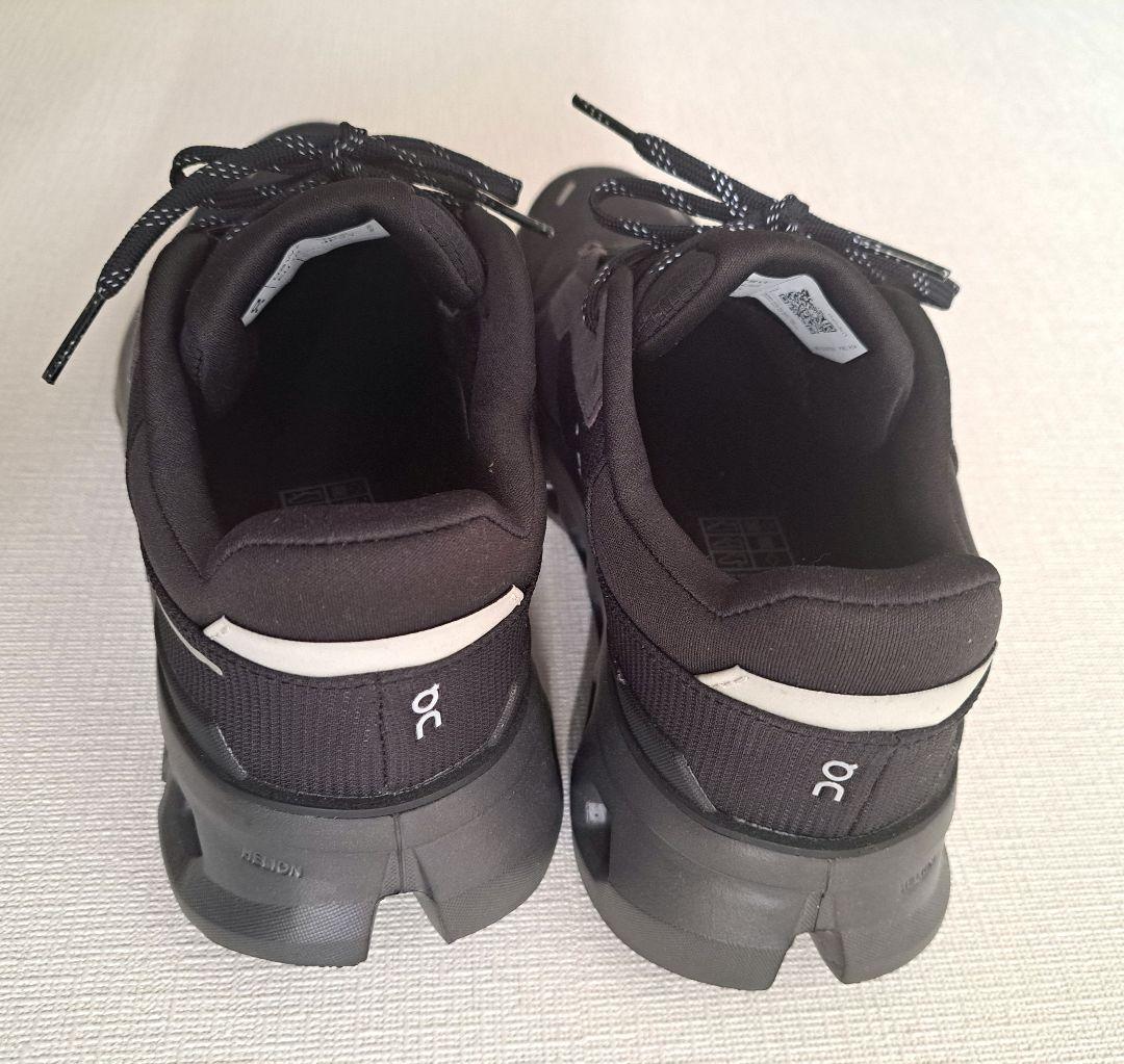 on 未使用クラウドランナー 2 ウォータープルーフ レディース24　黒　防水