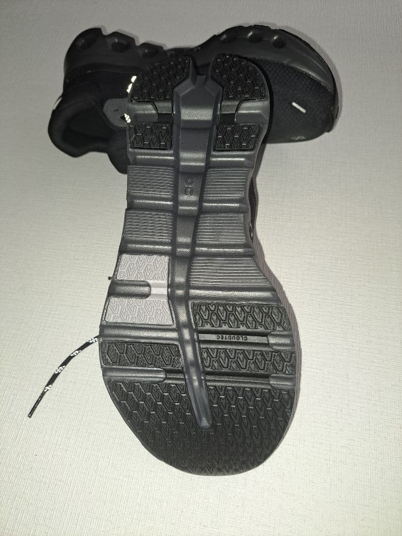 on 未使用クラウドランナー 2 ウォータープルーフ レディース24　黒　防水