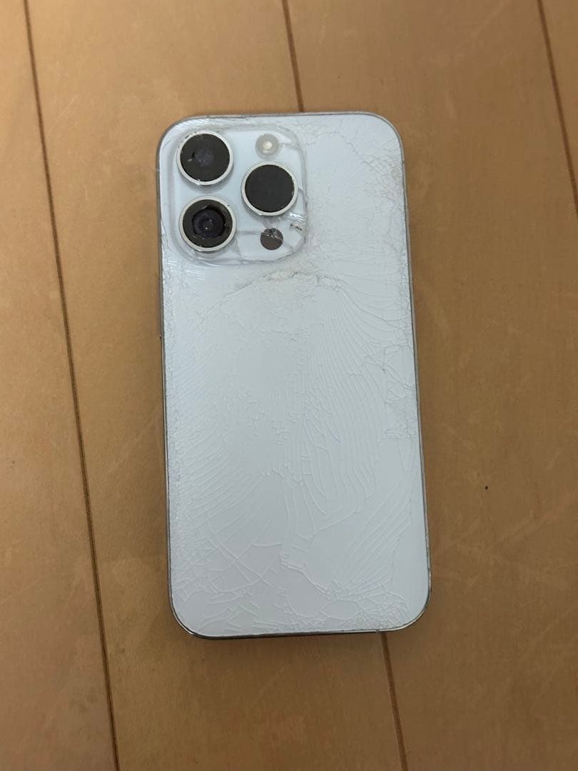 iPhone 14 Pro 128GBシルバー　ジャンク品