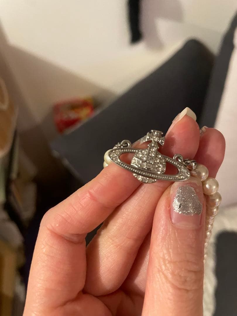 Vivienne Westwoodのオーブモチーフのパールブレスレット