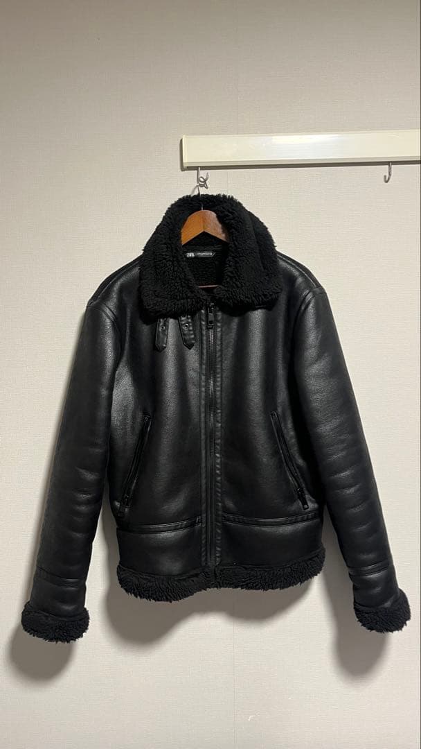 美品 ZARA フェイクムートン フライトジャケット Mサイズ