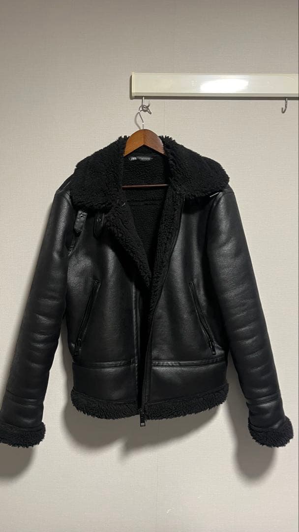 美品 ZARA フェイクムートン フライトジャケット Mサイズ