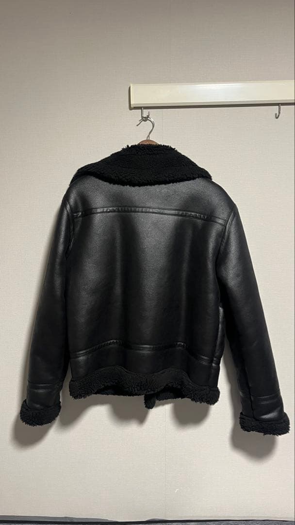 美品 ZARA フェイクムートン フライトジャケット Mサイズ