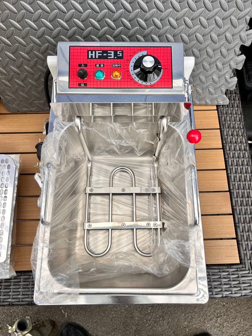 ナンクル　業務用フライヤー　 単相100V 未使用！！