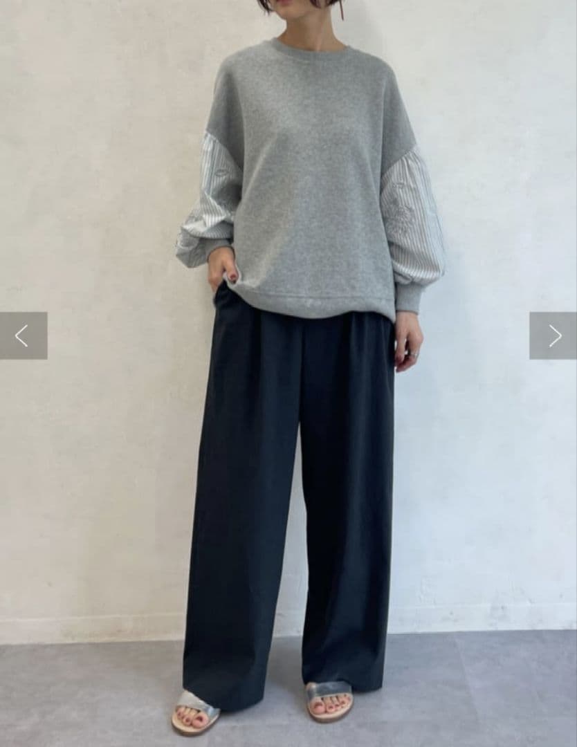 ビアズリー 袖パフトレーナー グレー 花柄