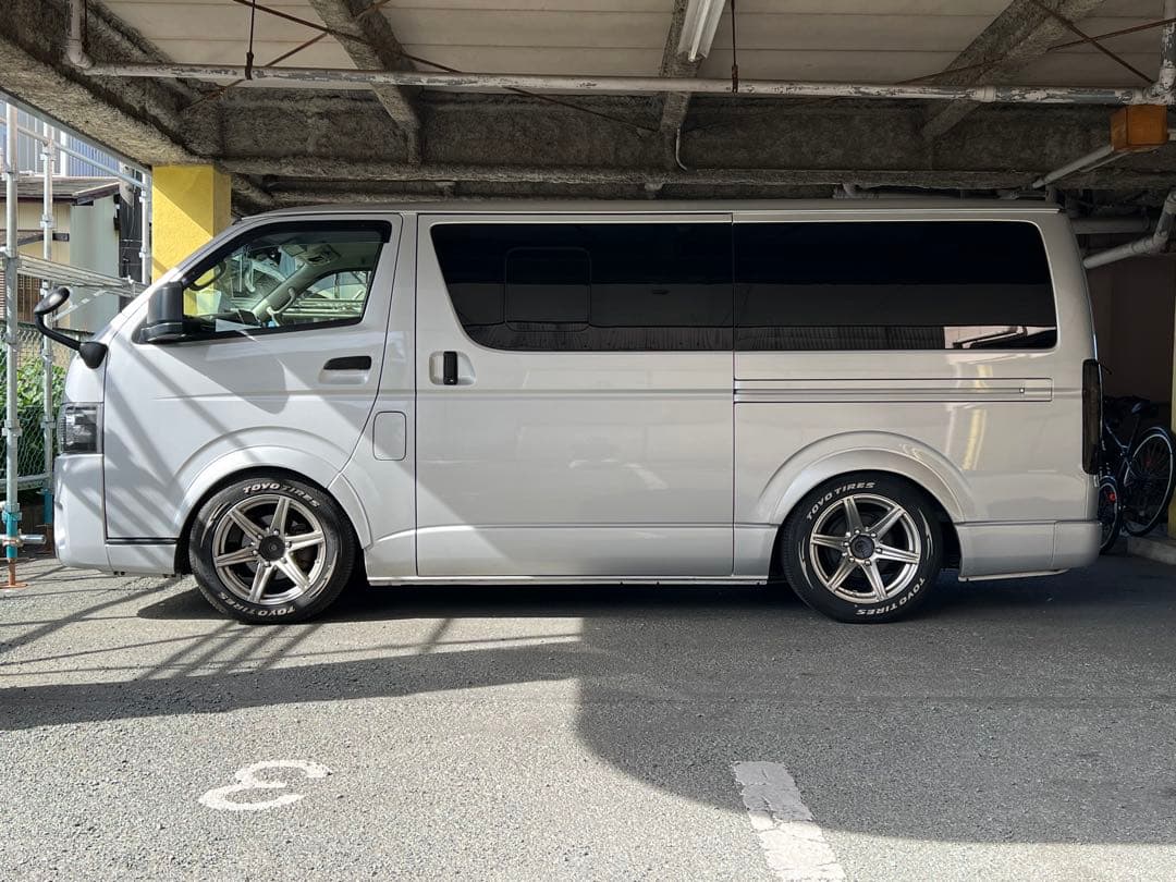 200ハイエース　オーバーフェンダー