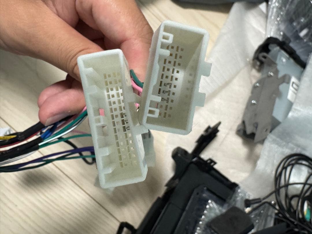 プリウス30 カーナビ6G 128G　10インチ