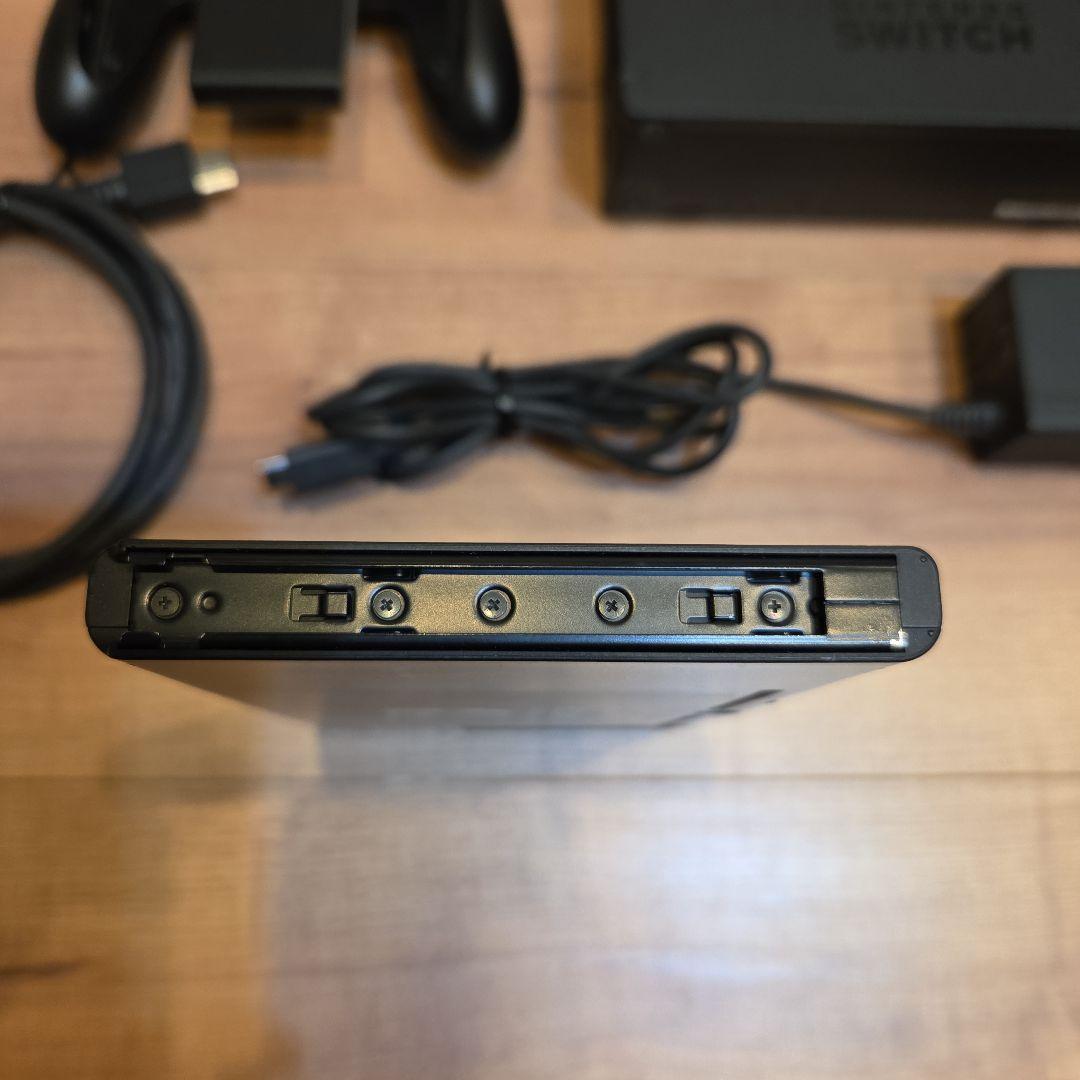 任天堂Switch スイッチ 本体 　バッテリー強化版