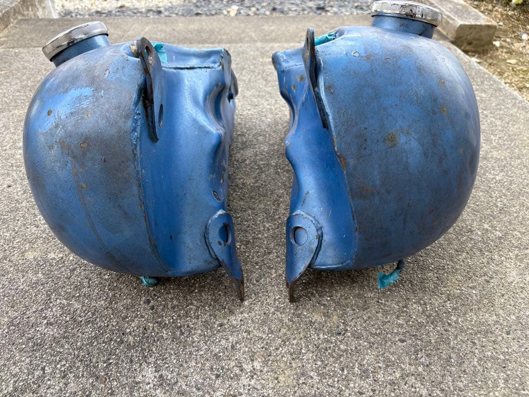 ハーレー　ショベル　5ガロン　バイクタンク 青 傷あり タンクキャップ付き