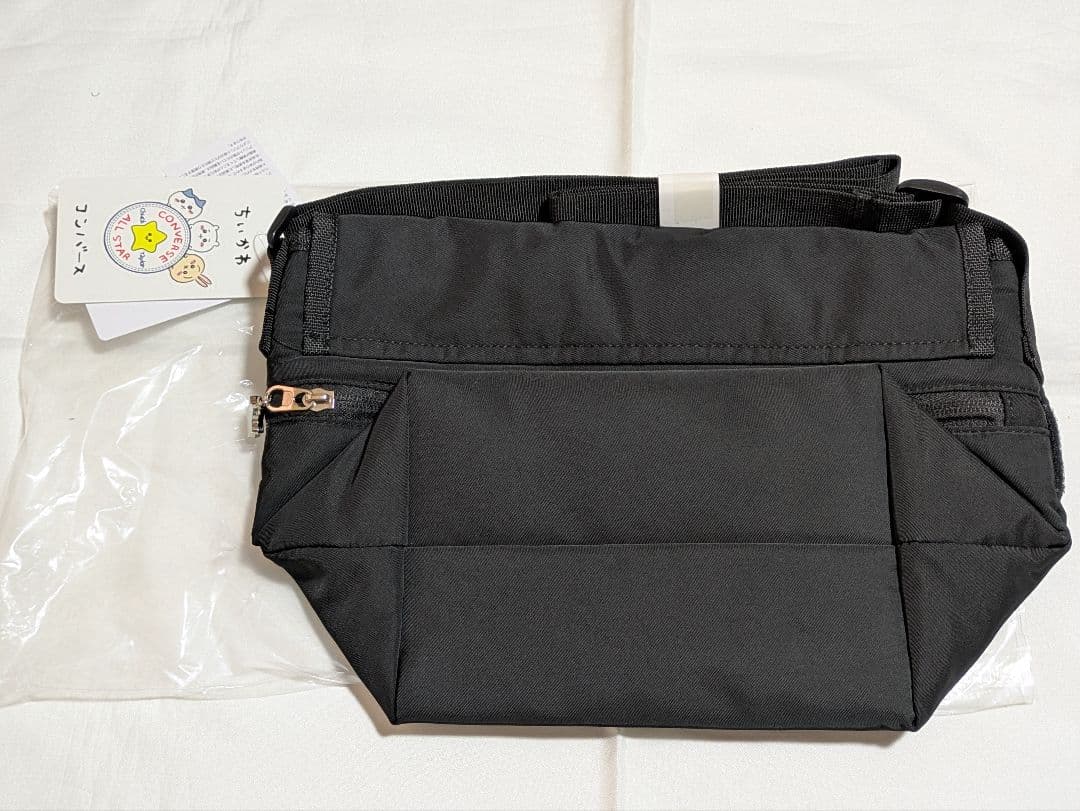 ちいかわ　コンバース　メッセンジャーバッグ　ブラック