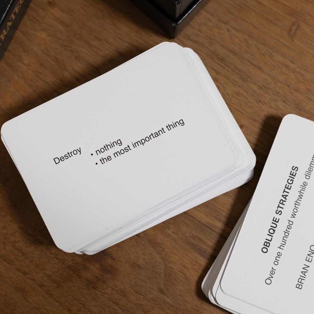 アート・デザイン・音楽 OBLIQUE STRATEGIES - BRIAN ENO