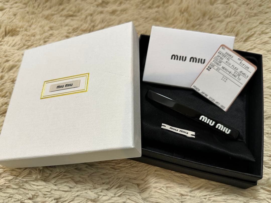 【未使用】miumiu ヘアバレッタ 髪留め