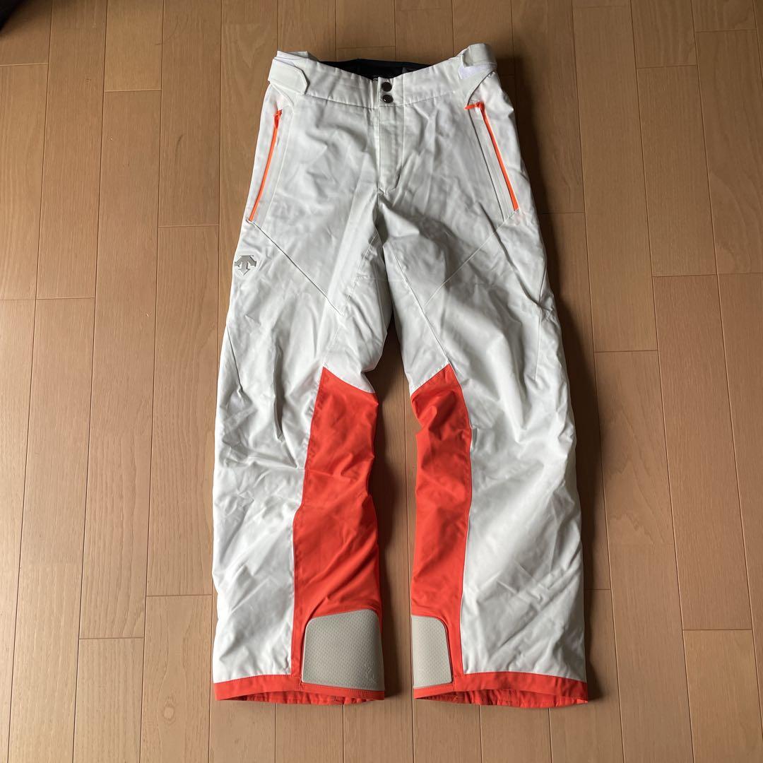 デサントDESCENTEスキーウェア　上下セット　デモチーム　中古　サイズL