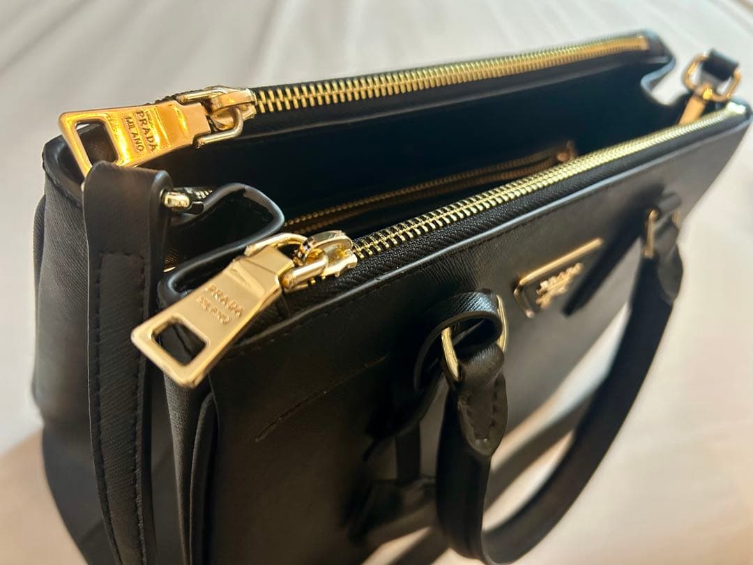 ブラック レザー ショルダーバッグ