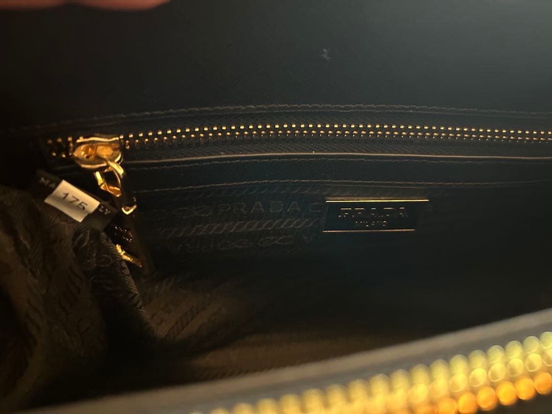 ブラック レザー ショルダーバッグ