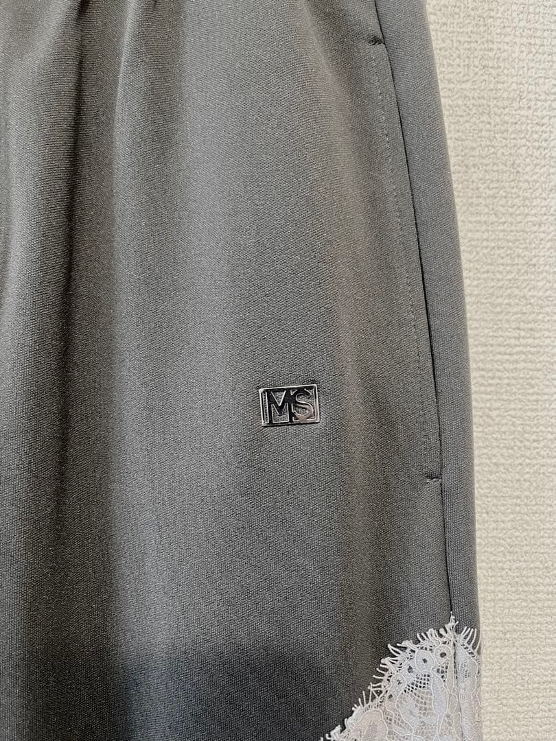 メゾンスペシャル　レースドッキングジャージパンツ　チャコールグレー