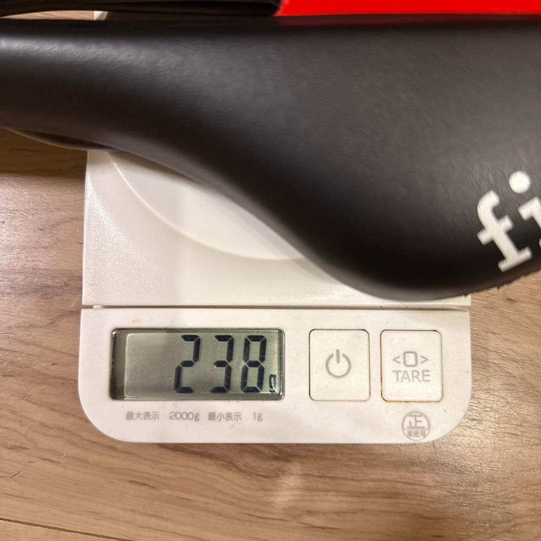 フィジーク　サドル　アリオネ　R3 OPEN