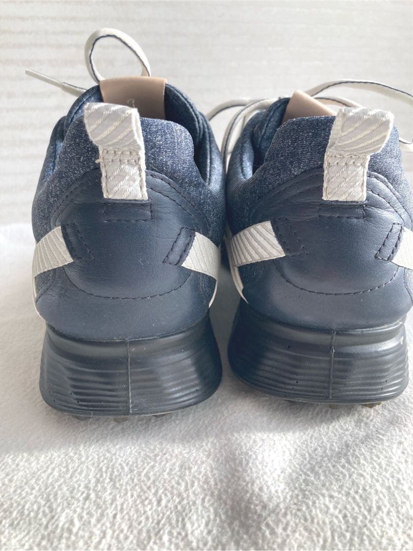 ecco ゴアテックス　ゴルフシューズ　ホワイト　サイズ25.5