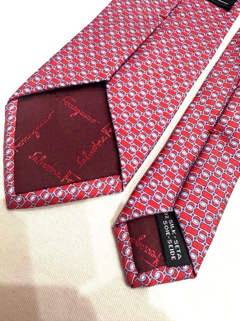 新品　未使用　美品　フェラガモ ネクタイ 2本セット