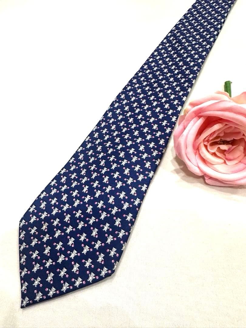 新品　未使用　美品　フェラガモ ネクタイ 2本セット