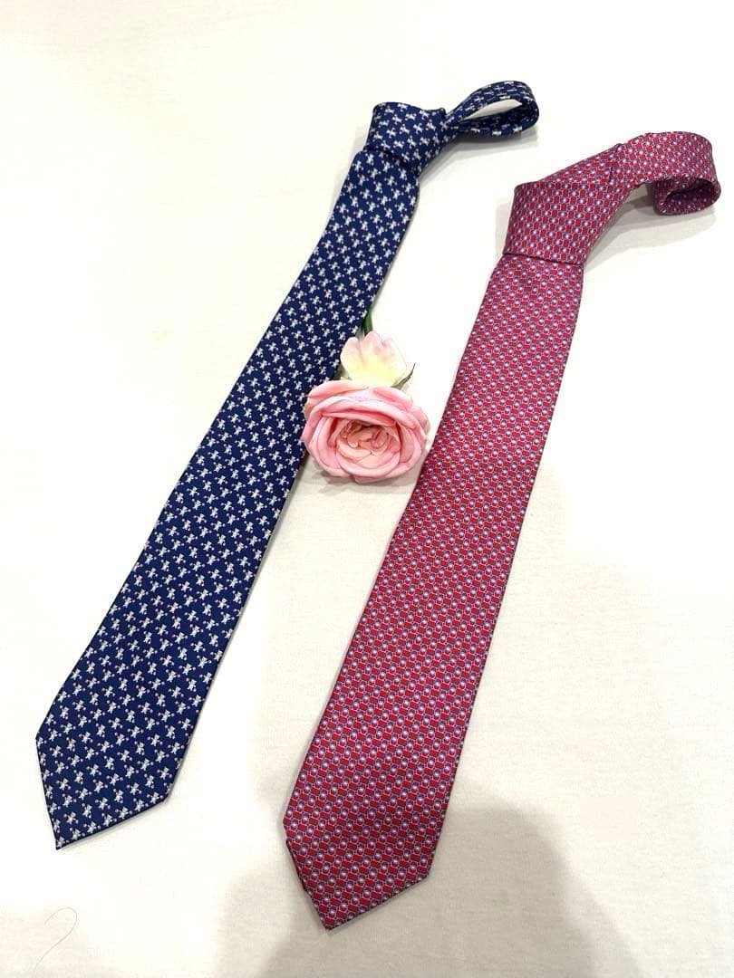 新品　未使用　美品　フェラガモ ネクタイ 2本セット