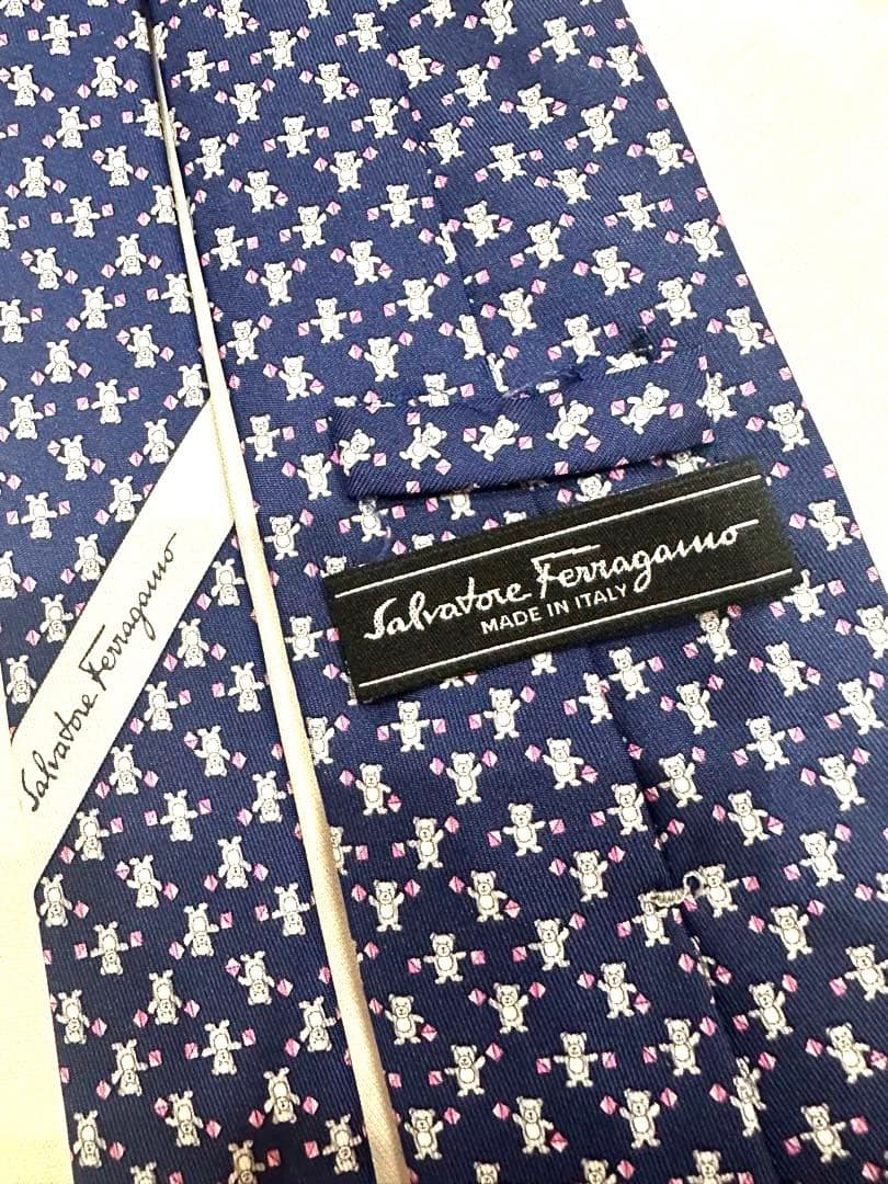 新品　未使用　美品　フェラガモ ネクタイ 2本セット