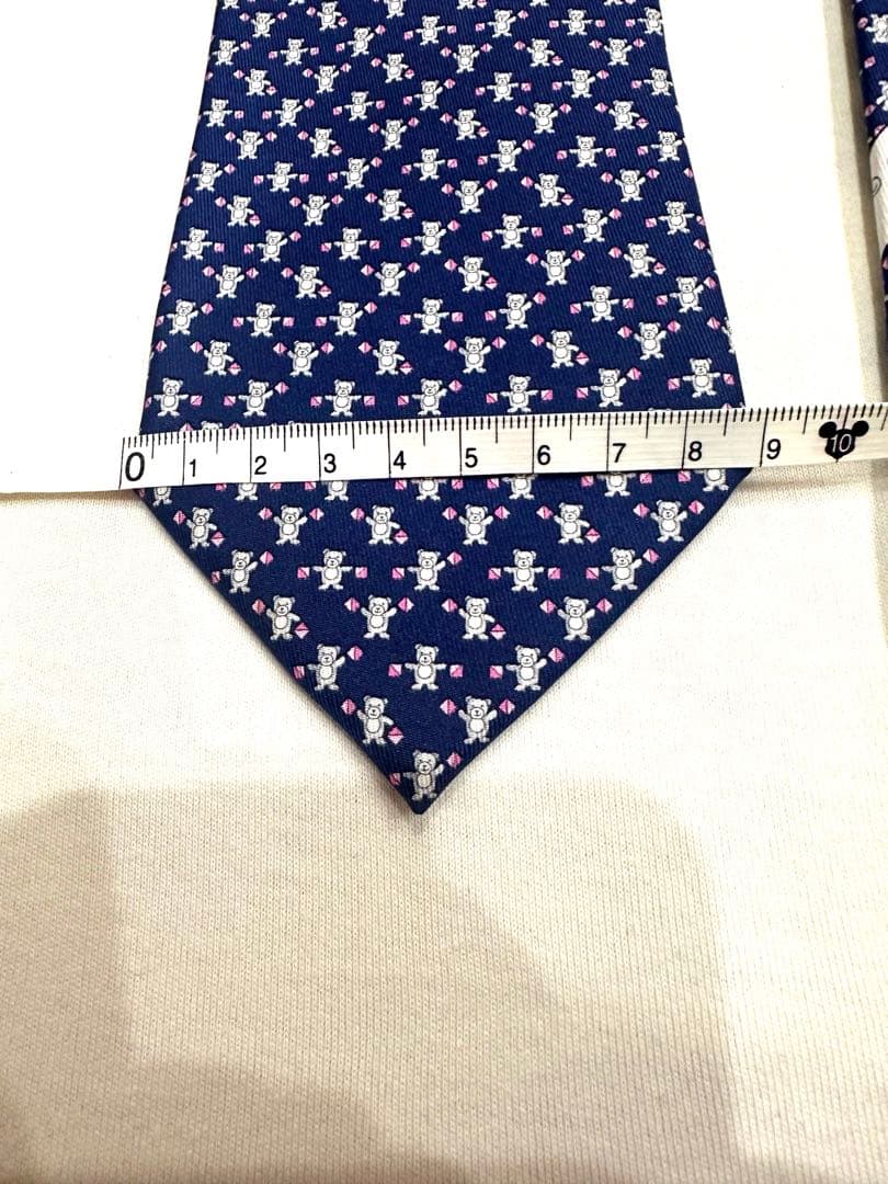 新品　未使用　美品　フェラガモ ネクタイ 2本セット