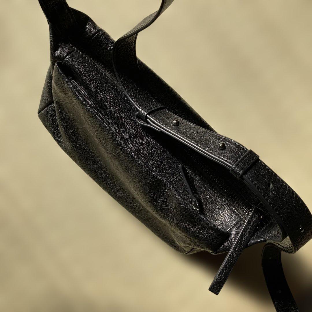 イアパピヨネショルダーバッグ